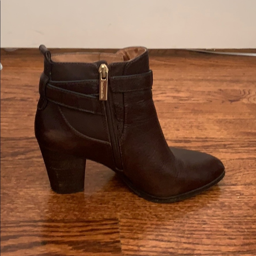 Boots - Picture 3 of 4